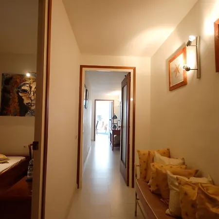 Lets Holidays Apartment *