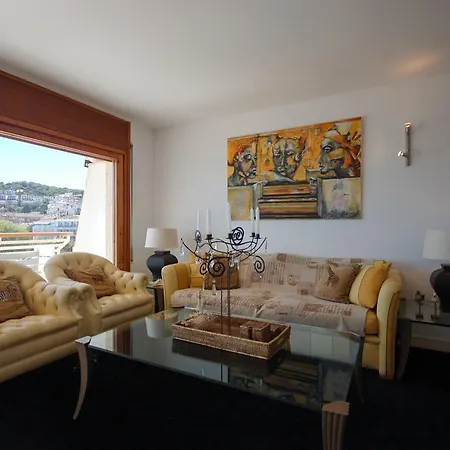 Apartment Lets Holidays *