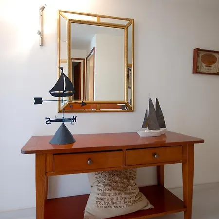 Apartment Lets Holidays *