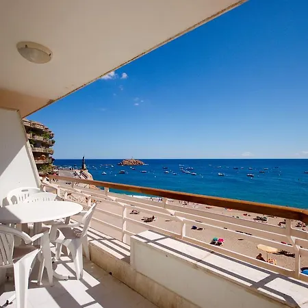Lets Holidays Apartment