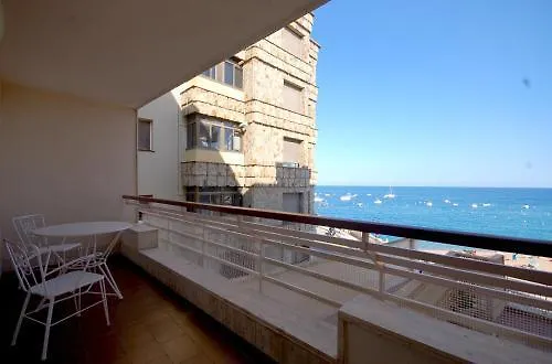 Lets Holidays Incredible With Amazing Views Апартаменти *